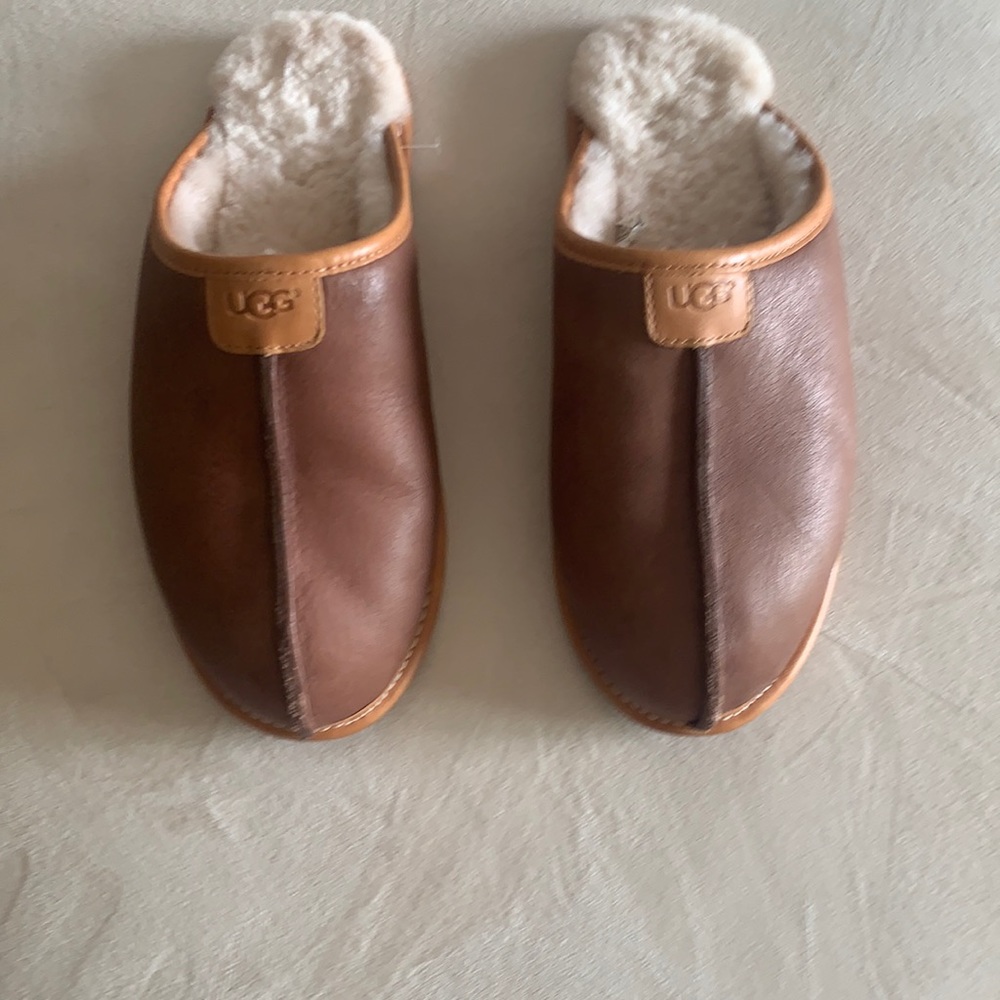 UGG leather slippers -excellent condition!